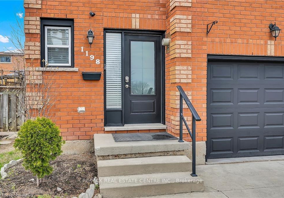 1198-upper-wentworth-street-hamilton-ontario-x12289521