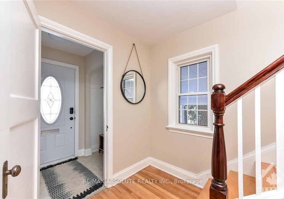 118-ivy-crescent-ottawa-ontario-x12289842