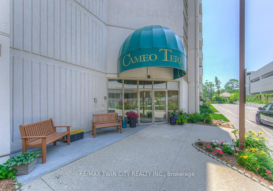 3267-king-street-e-e-kitchener-ontario-x12289866