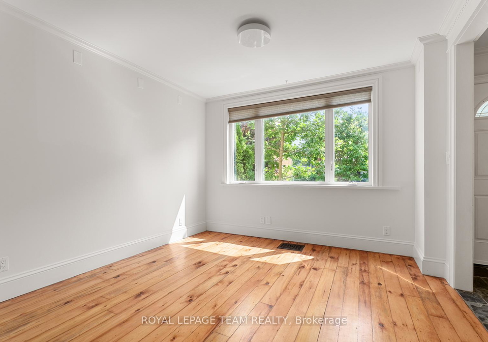 298-mackay-street-ottawa-ontario-x12289870