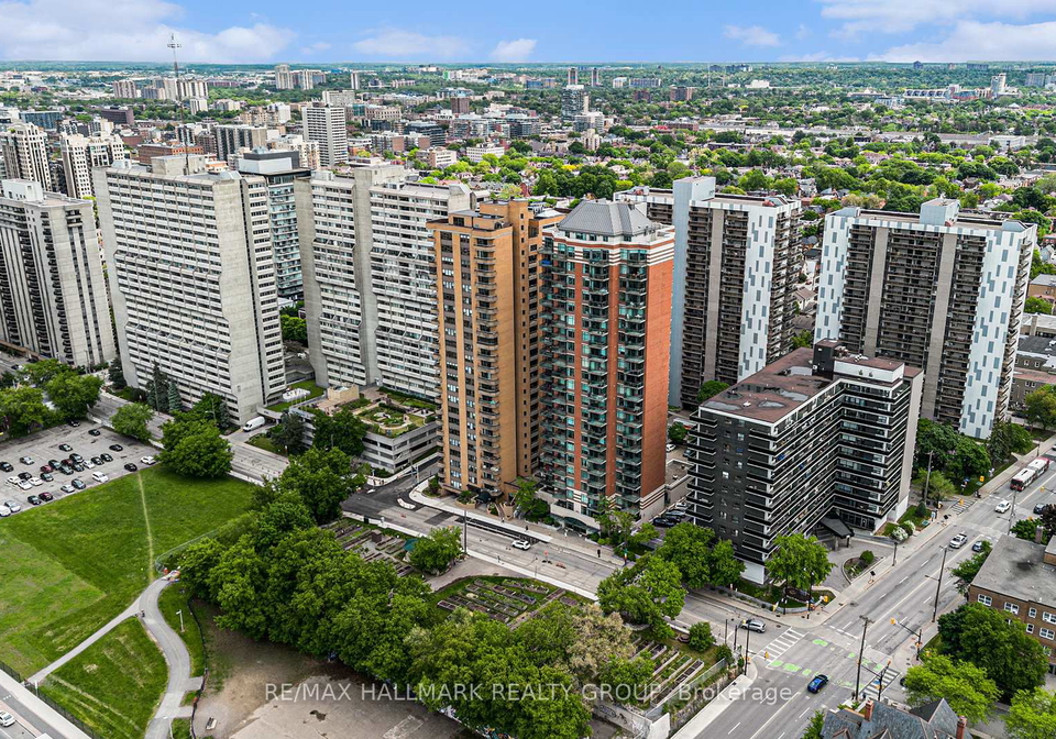 556-laurier-avenue-w-w-ottawa-ontario-x12290217