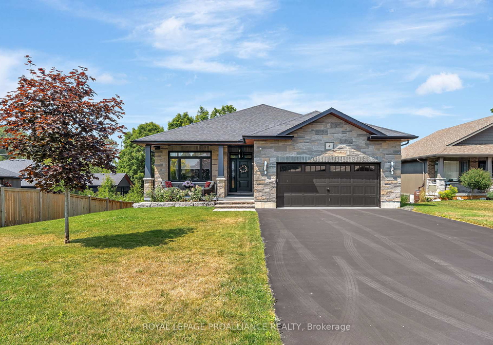 4-spartan-court-quinte-west-ontario-x12290345