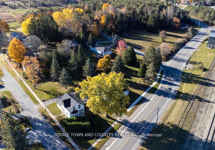 17-15-amelia-street-kawartha-lakes-ontario-x12290357
