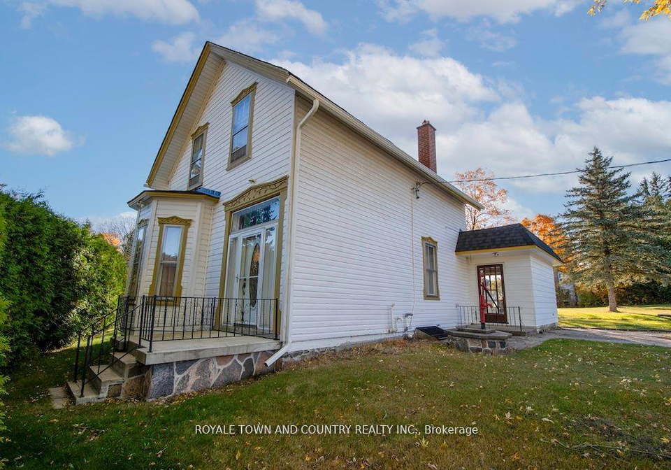 17-15-amelia-street-kawartha-lakes-ontario-x12290357