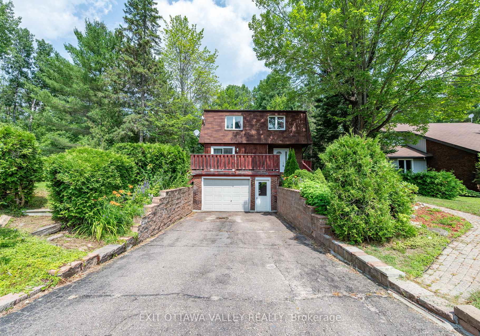 136-frontenac-crescent-deep-river-ontario-x12290475