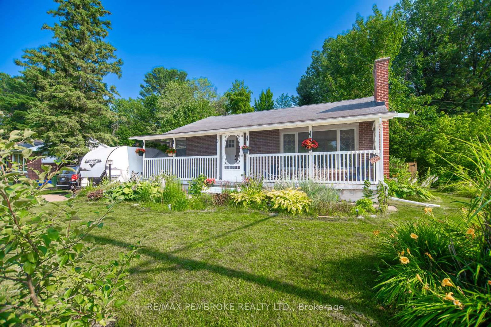 2-white-street-petawawa-ontario-x12290530