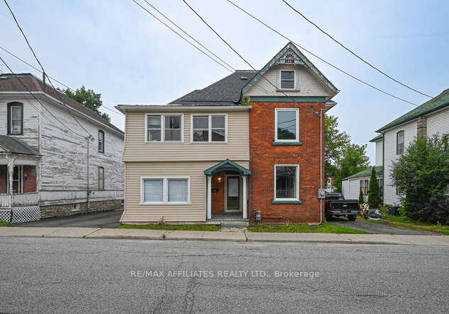28-kensington-avenue-smiths-falls-ontario-x12290548