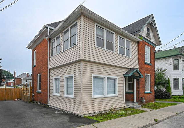 28-kensington-avenue-smiths-falls-ontario-x12290548