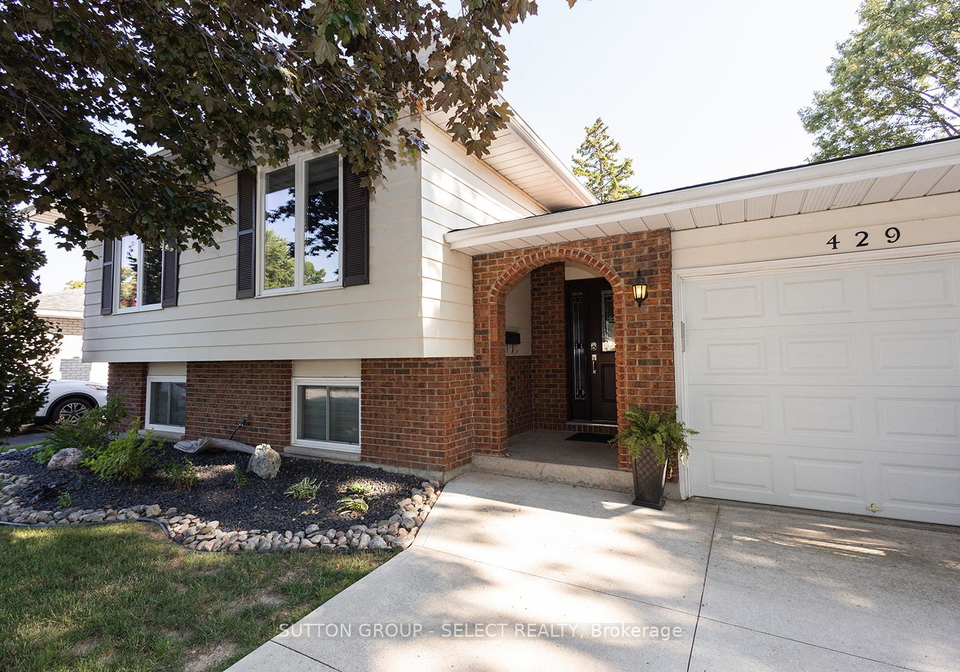 429-treewood-crescent-sarnia-ontario-x12290620