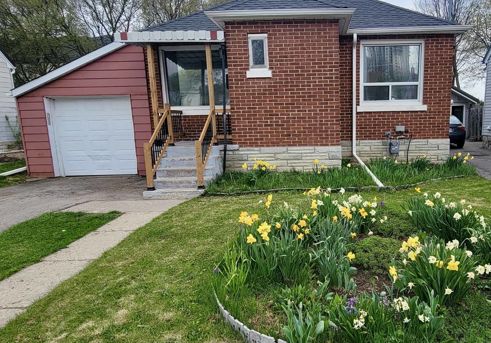 61-stirling-avenue-s-s-kitchener-ontario-x12290724