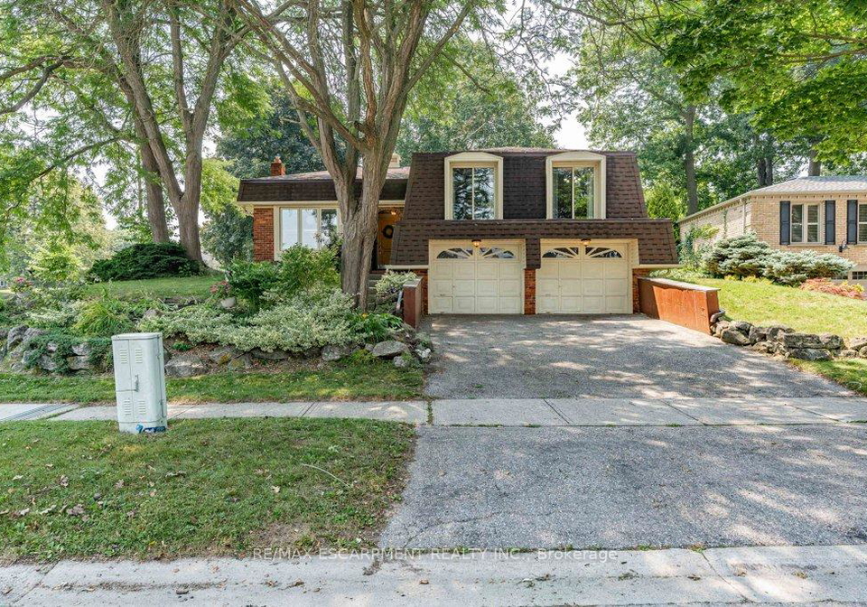 44-cedarland-drive-brantford-ontario-x12290734