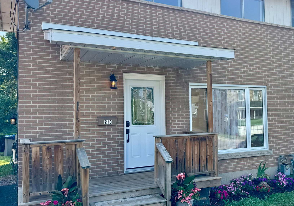 213-perth-street-brockville-ontario-x12290786