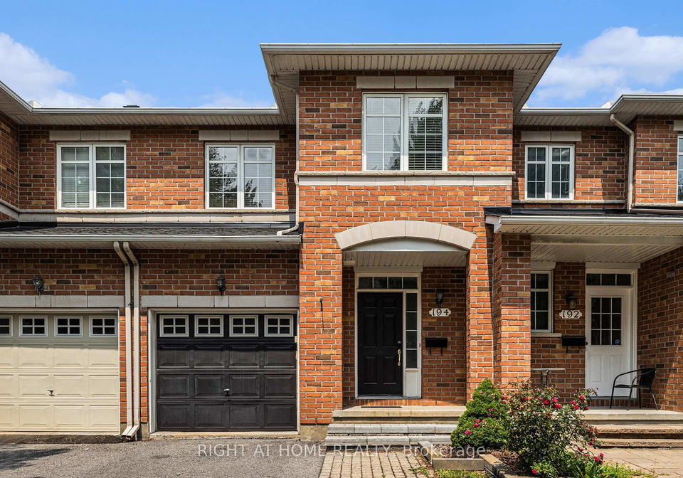 194-deercroft-avenue-ottawa-ontario-x12290873