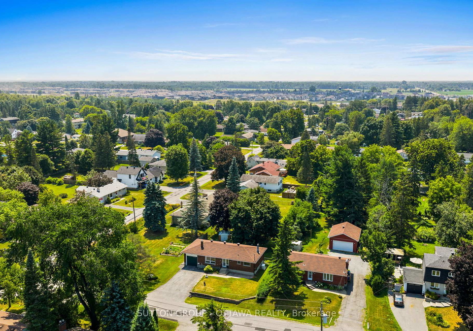 15-lennox-street-ottawa-ontario-x12290885