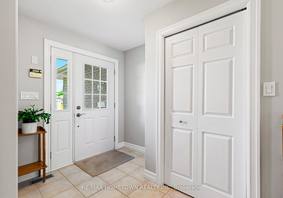 1026-crestwood-drive-brockville-ontario-x12290959