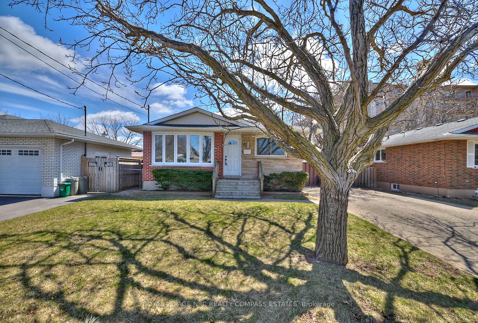 8-densgrove-drive-st-catharines-ontario-x12291165