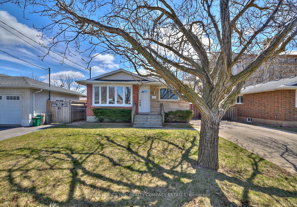 8-densgrove-drive-st-catharines-ontario-x12291165