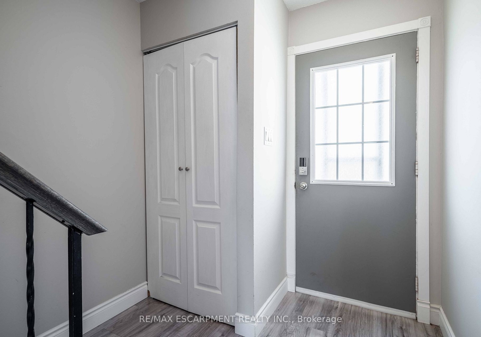 1396-upper-ottawa-street-hamilton-ontario-x12291657