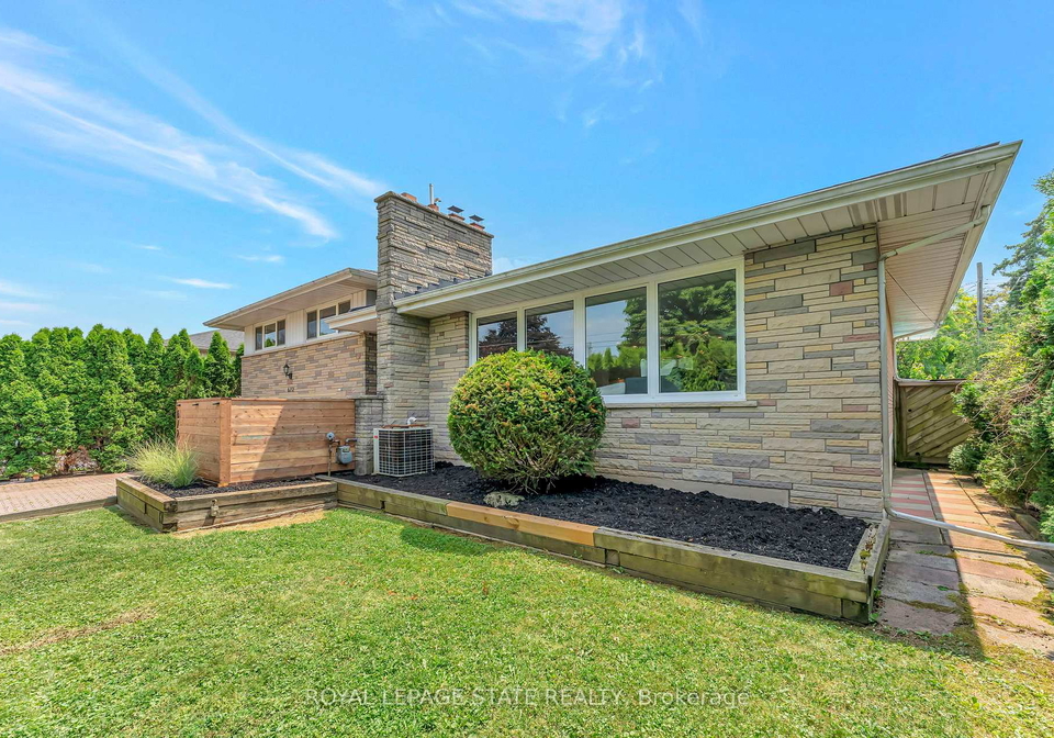 672-hiawatha-boulevard-hamilton-ontario-x12291982