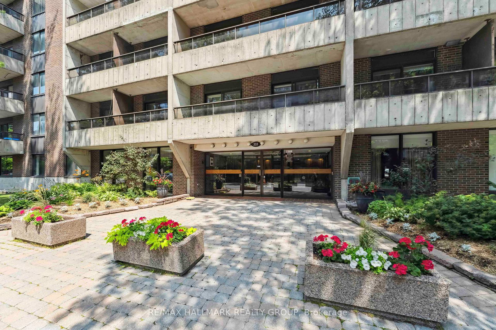 333-chapel-street-ottawa-ontario-x12292065