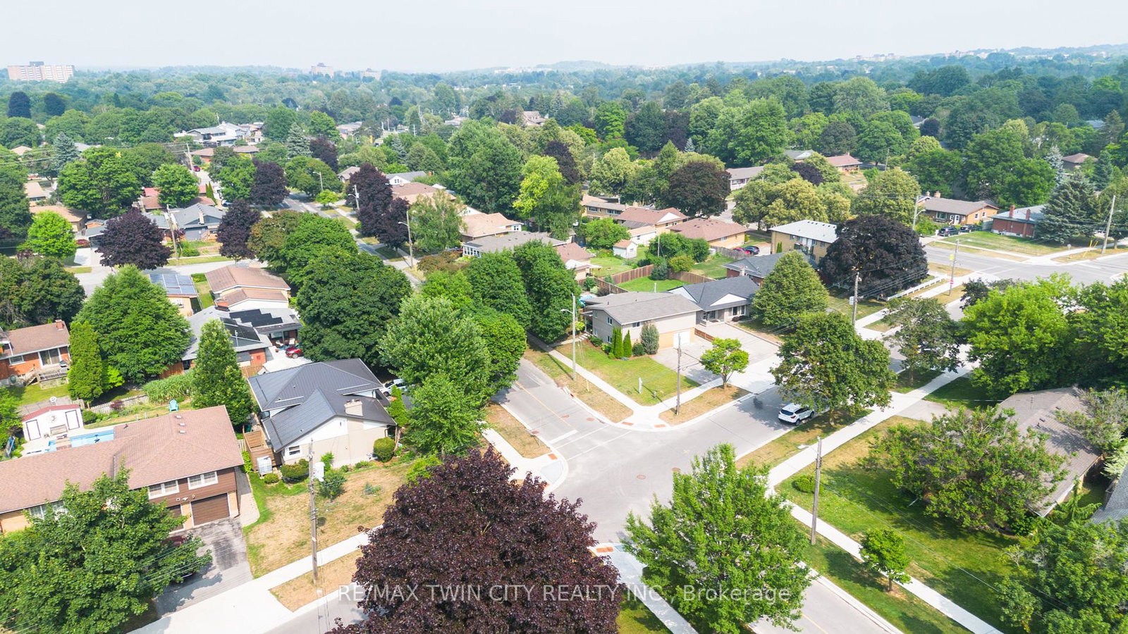135-islington-avenue-kitchener-ontario-x12292406