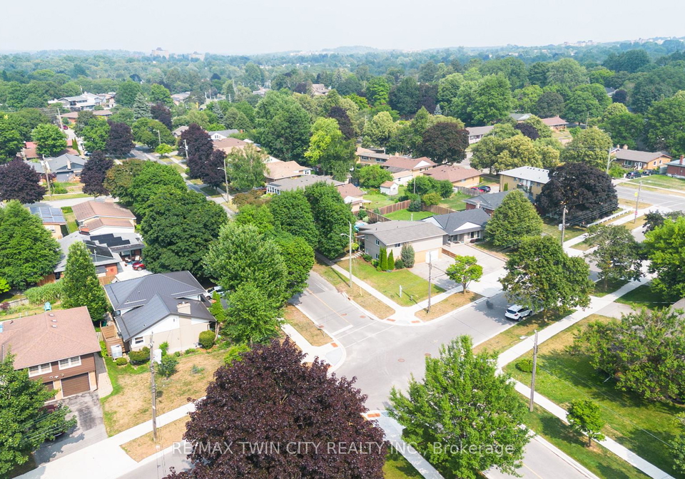 135-islington-avenue-kitchener-ontario-x12292406