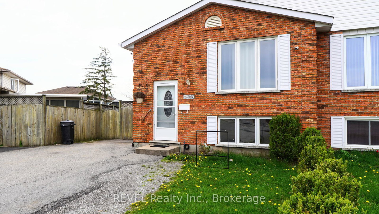 7803-yvette-crescent-niagara-falls-ontario-x12292716