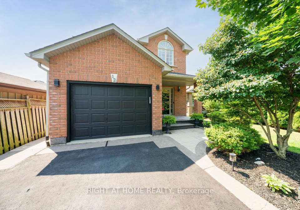 12-valridge-court-hamilton-ontario-x12293085