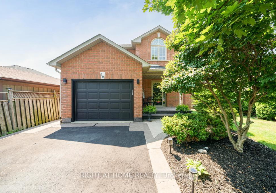 12-valridge-court-hamilton-ontario-x12293085