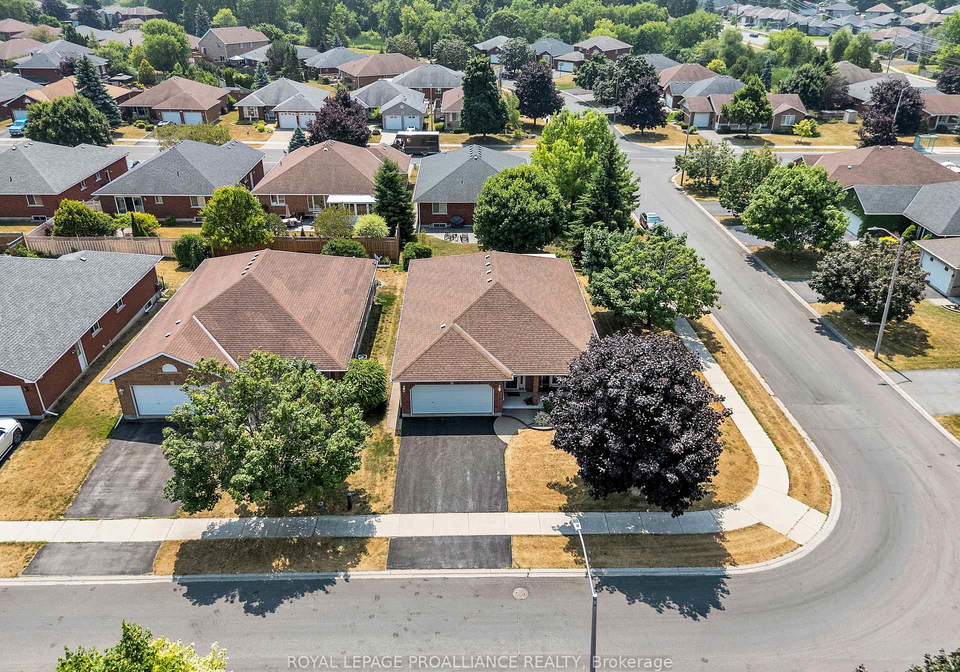 17-hemlock-crescent-belleville-ontario-x12293115