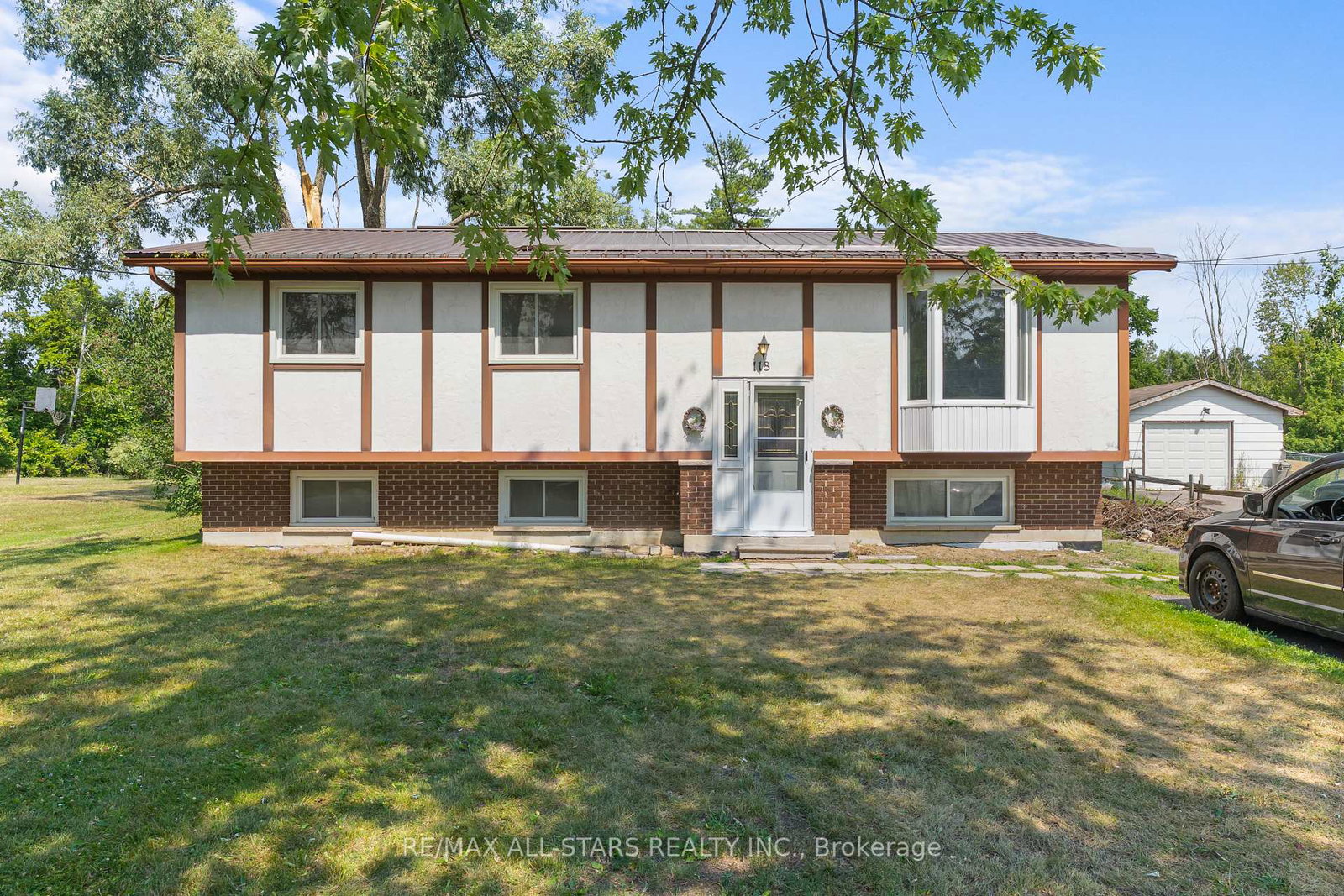 118-clifton-street-kawartha-lakes-ontario-x12293151
