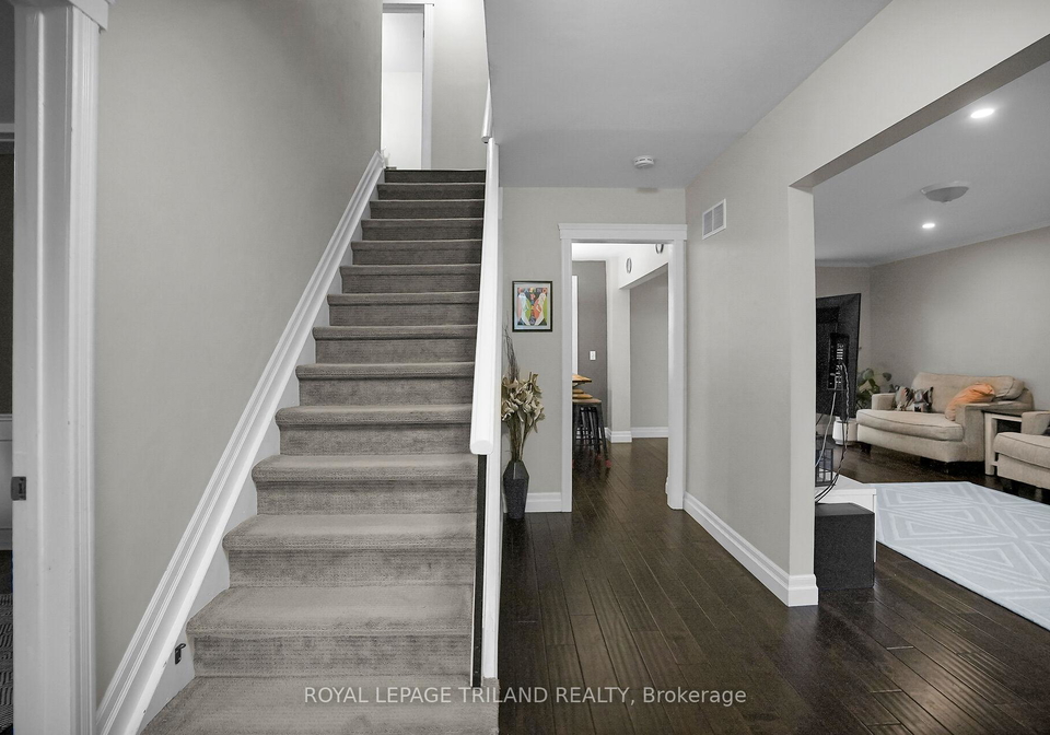 811-berkshire-drive-london-south-ontario-x12293814