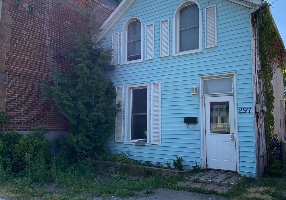 297-sherbrooke-street-peterborough-central-ontario-x12293971