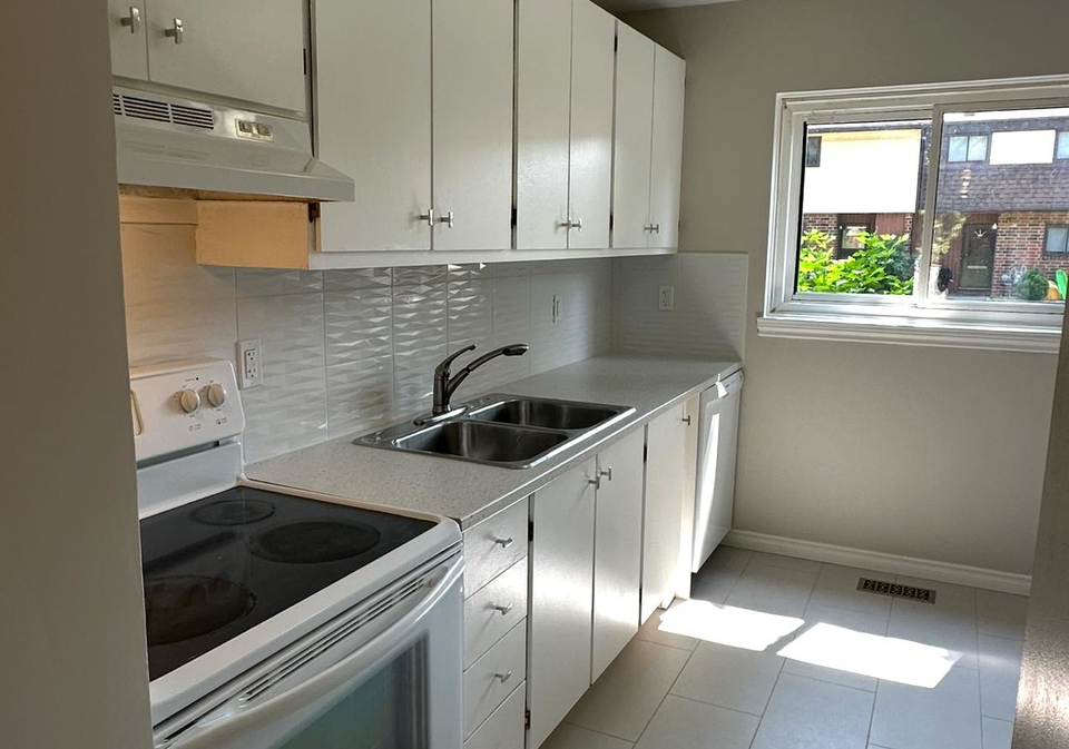 25-garrow-drive-hamilton-ontario-x12294054