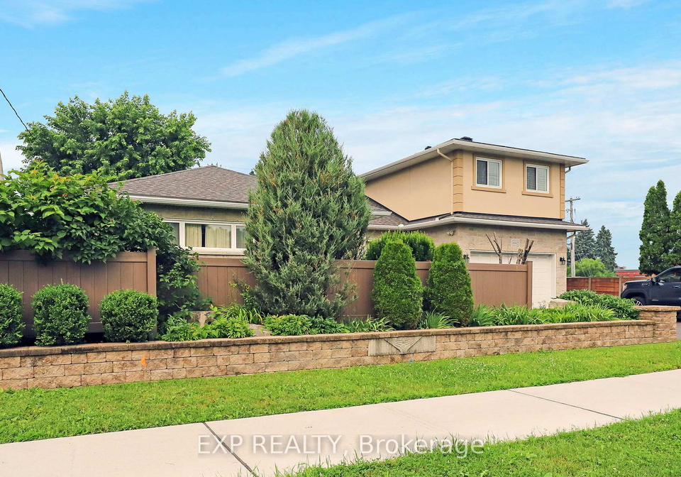 1382-fisher-avenue-ottawa-ontario-x12294132