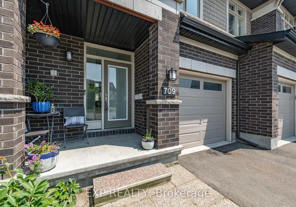 709-capricorn-circle-ottawa-ontario-x12294311