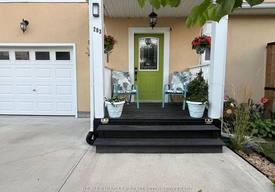 203-cambridge-road-e-e-fort-erie-ontario-x12294351