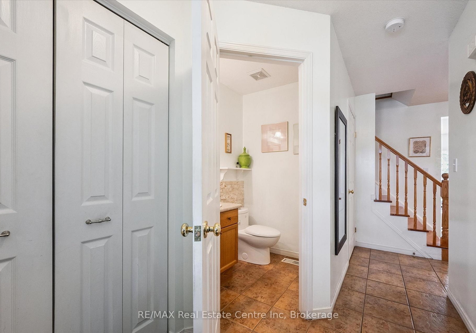 31-schroder-crescent-guelph-ontario-x12294412
