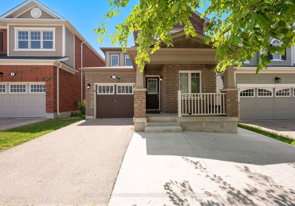 7-shoreacres-drive-kitchener-ontario-x12295054