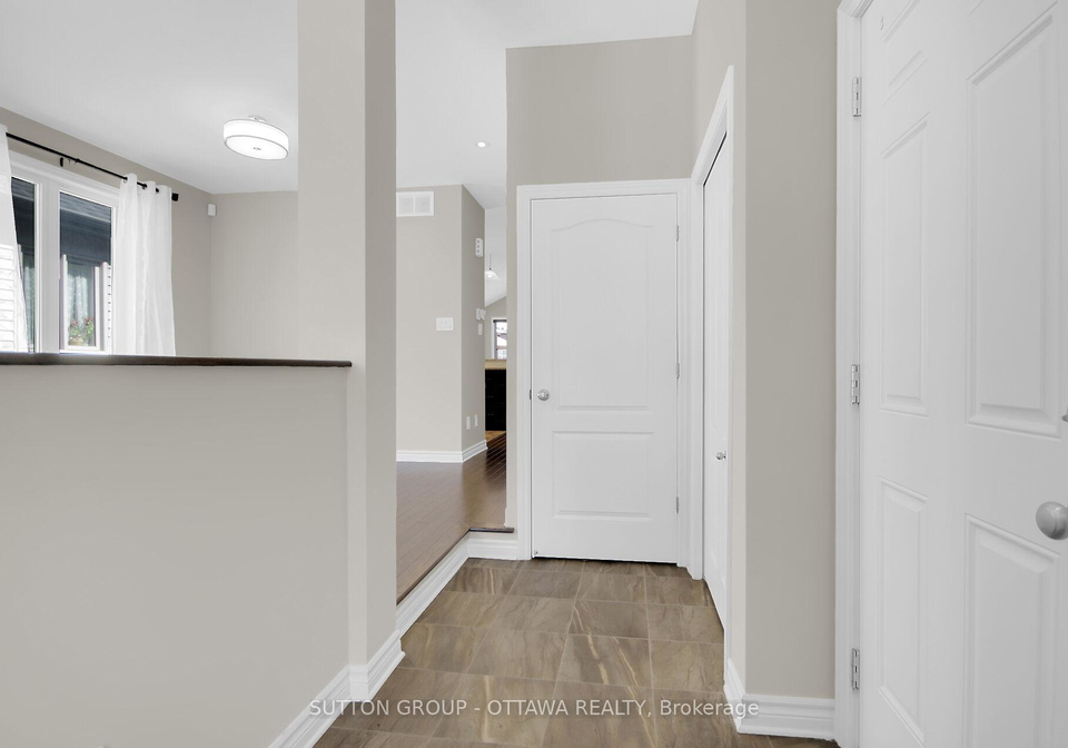 809-carnelian-crescent-ottawa-ontario-x12295068