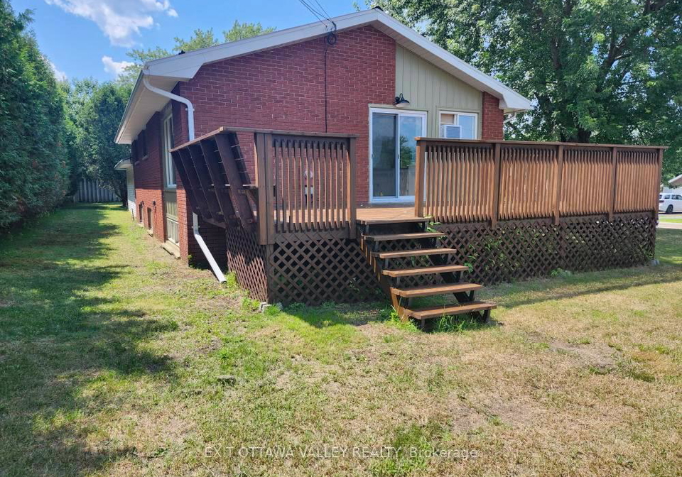 7-herman-street-petawawa-ontario-x12295353