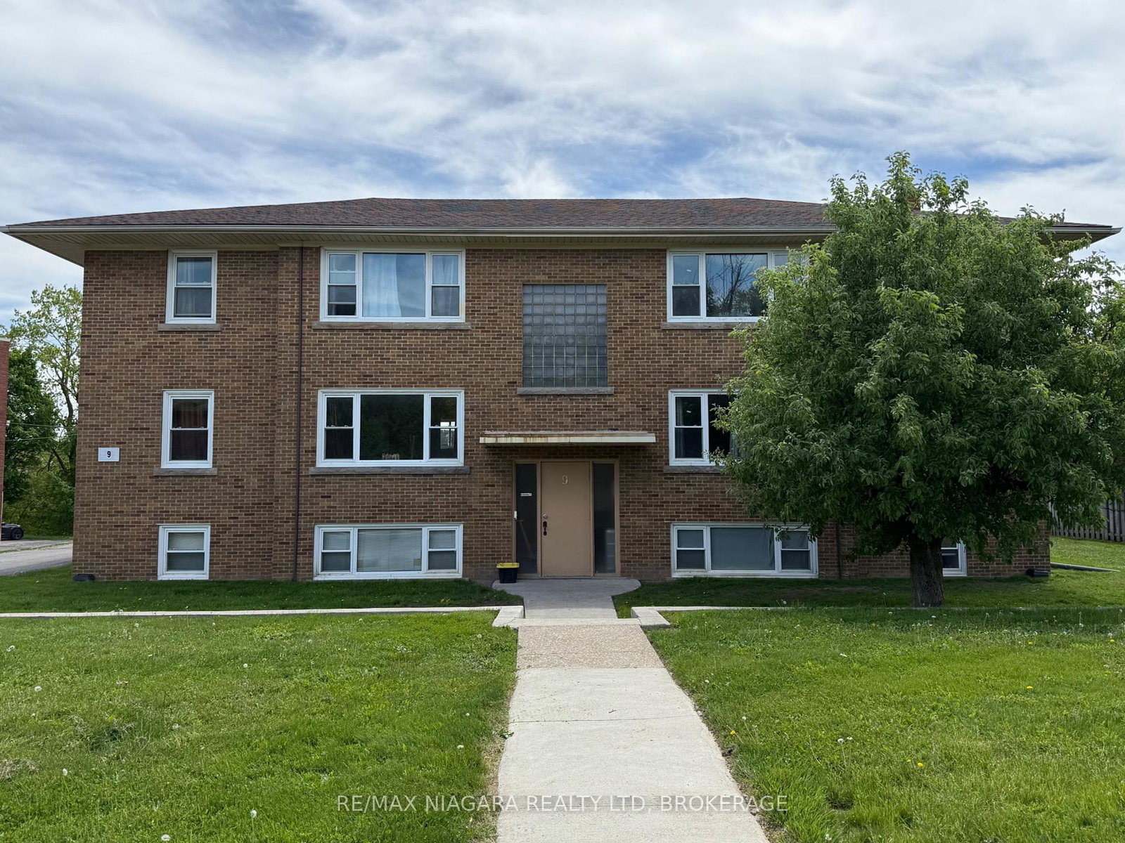 9-riverview-boulevard-st-catharines-ontario-x12295580