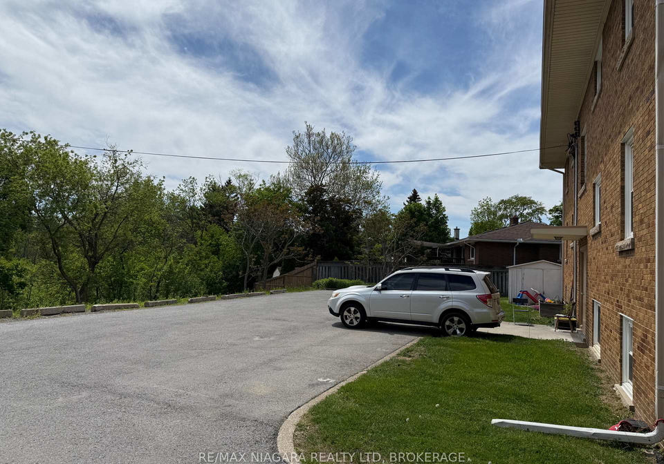 9-riverview-boulevard-st-catharines-ontario-x12295580