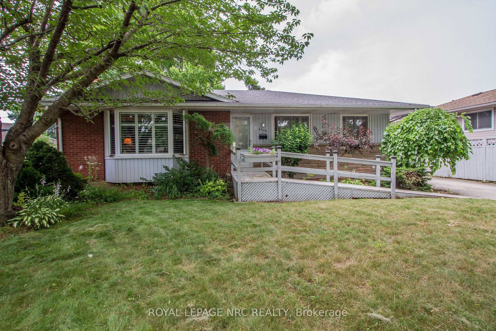 4204-linwood-crescent-niagara-falls-ontario-x12295625
