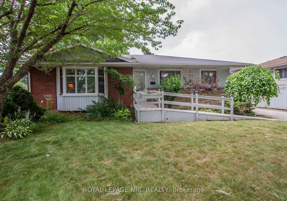4204-linwood-crescent-niagara-falls-ontario-x12295625
