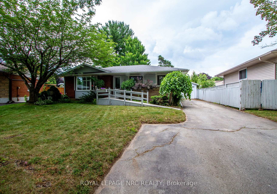 4204-linwood-crescent-niagara-falls-ontario-x12295625