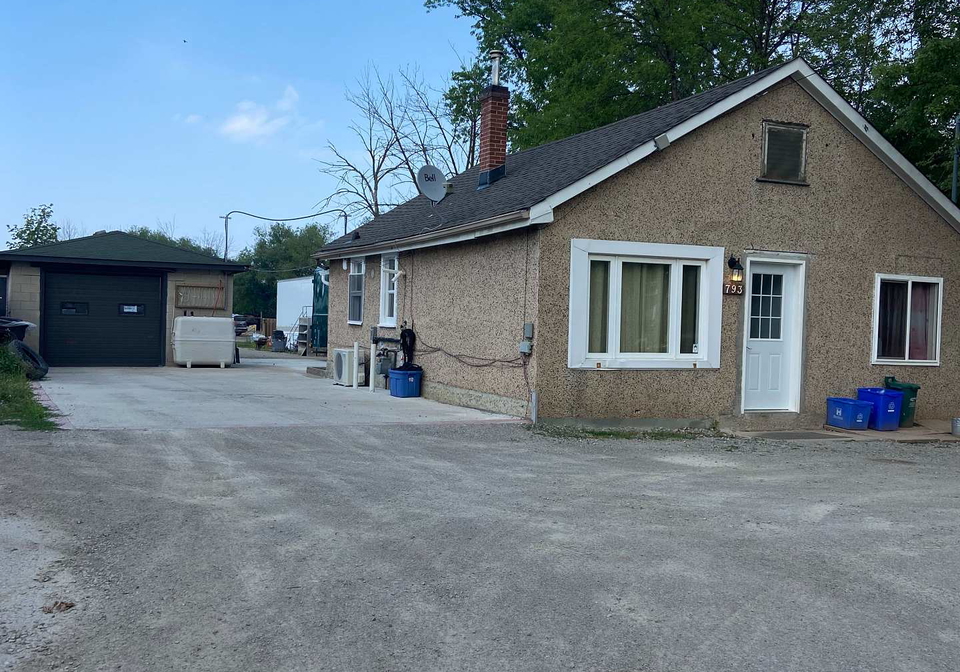 793-barton-street-hamilton-ontario-x12295747