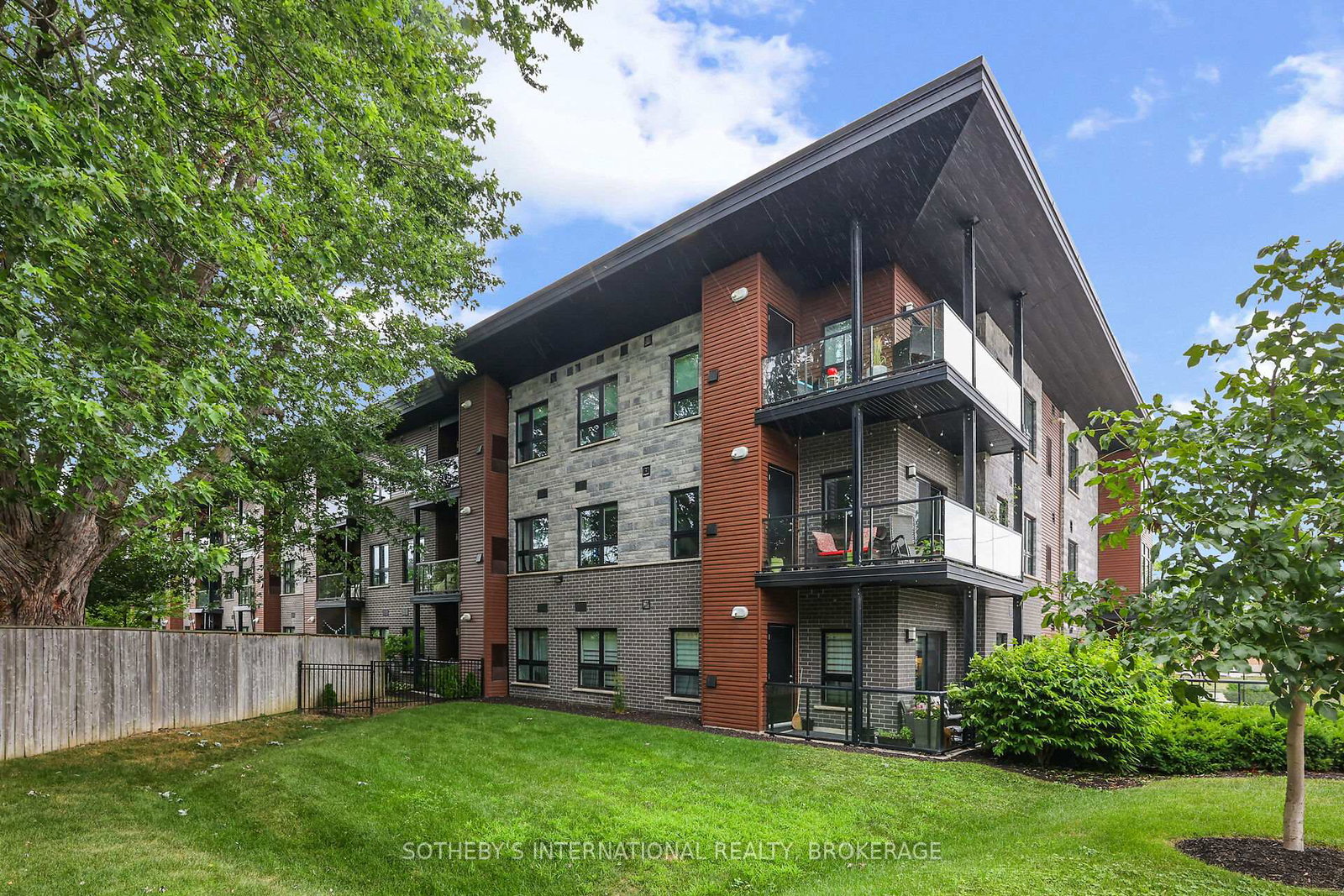 212-lakeport-road-st-catharines-ontario-x12295930