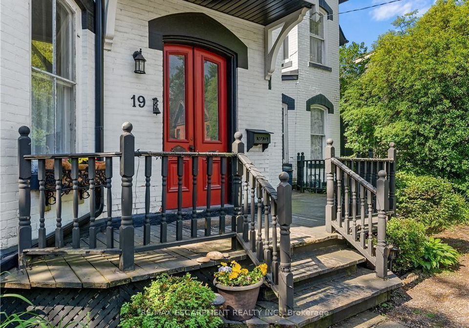 19-canada-street-hamilton-ontario-x12296155