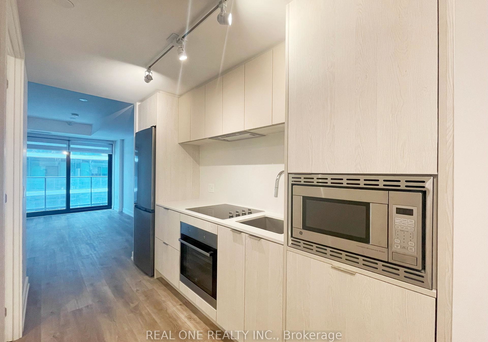 1-jarvis-street-hamilton-ontario-x12296236